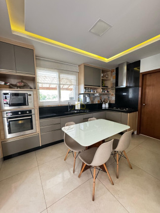 Imagem Casa com 5 Quartos à Venda, 500 m² em Boulevard Lagoa - Serra