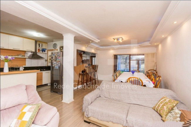Imagem Casa com 3 Quartos à Venda, 250 m² em Menino Deus - Porto Alegre Imagem Casa com 3 Quartos à Venda, 250 m² em Menino Deus - Porto Alegre