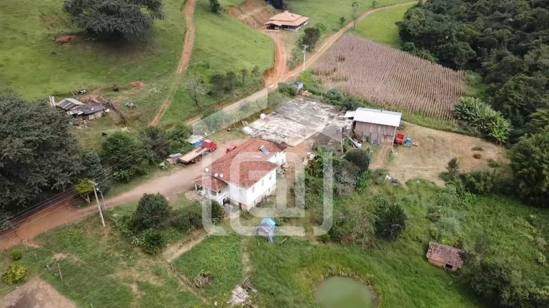Imagem Imóvel com 4 Quartos à Venda, 120 m² em Santana De Caldas - Caldas Imagem Imóvel com 4 Quartos à Venda, 120 m² em Santana De Caldas - Caldas
