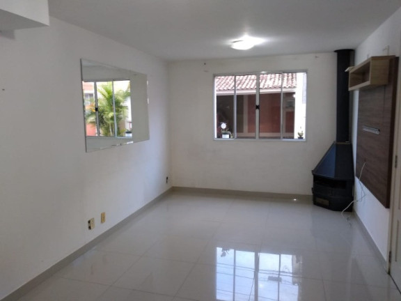 Imagem Sobrado com 4 Quartos à Venda, 90 m² em Humaitá - Porto Alegre