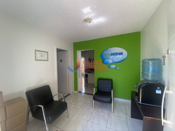 Imagem Casa com 3 Quartos à Venda, 240 m² em Maria Luiza - Cascavel Imagem Casa com 3 Quartos à Venda, 240 m² em Maria Luiza - Cascavel