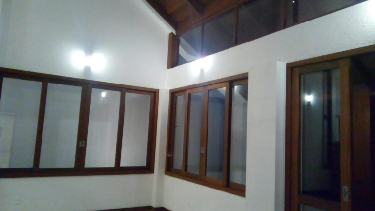 Imagem Casa com 4 Quartos à Venda, 425 m² em Portão - Lauro De Freitas Imagem Casa com 4 Quartos à Venda, 425 m² em Portão - Lauro De Freitas