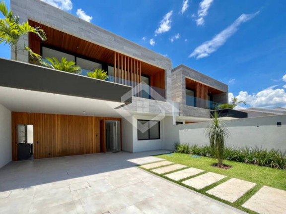 Imagem Casa com 4 Quartos à Venda, 400 m² em Barra Da Tijuca - Rio De Janeiro Imagem Casa com 4 Quartos à Venda, 400 m² em Barra Da Tijuca - Rio De Janeiro