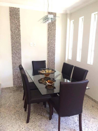 Imagem Casa com 4 Quartos à Venda, 190 m² em Embaré - Santos Imagem Casa com 4 Quartos à Venda, 190 m² em Embaré - Santos