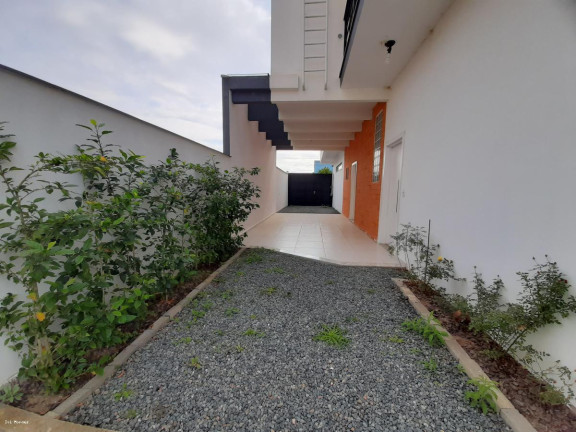Imagem Sobrado com 3 Quartos à Venda, 337 m² em Itacolomi - Balneário Piçarras Imagem Sobrado com 3 Quartos à Venda, 337 m² em Itacolomi - Balneário Piçarras