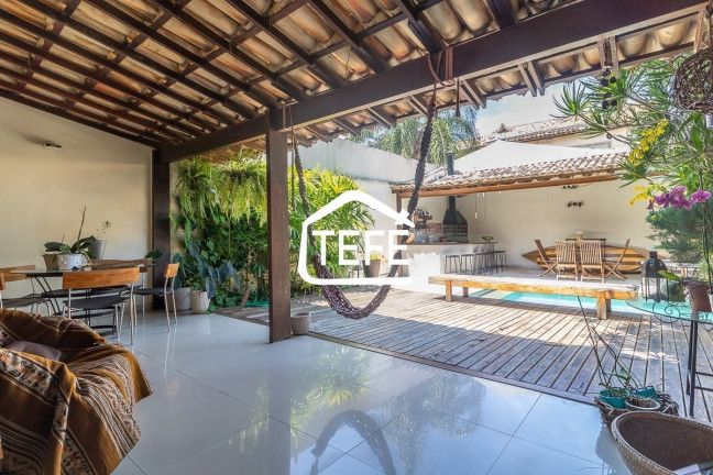 Imagem Casa com 5 Quartos à Venda, 310 m² em Recreio Dos Bandeirantes - Rio De Janeiro Imagem Casa com 5 Quartos à Venda, 310 m² em Recreio Dos Bandeirantes - Rio De Janeiro