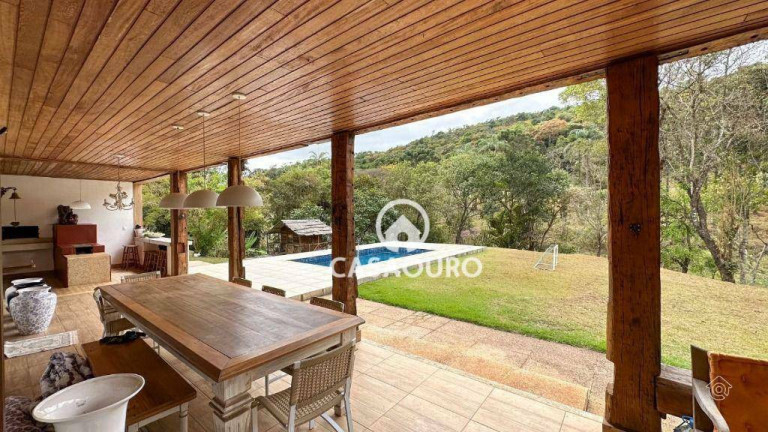 Imagem Casa com 3 Quartos à Venda, 360 m² em Pasargada - Nova Lima Imagem Casa com 3 Quartos à Venda, 360 m² em Pasargada - Nova Lima