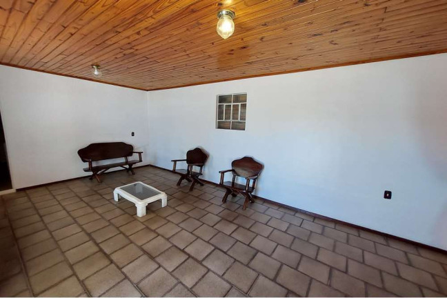 Imagem Casa com 3 Quartos à Venda, em Camaquã - Porto Alegre Imagem Casa com 3 Quartos à Venda, em Camaquã - Porto Alegre