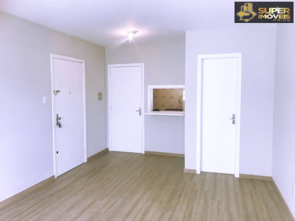 Apartamento com 1 Quarto para Alugar, 42 m² em Centro - Pelotas