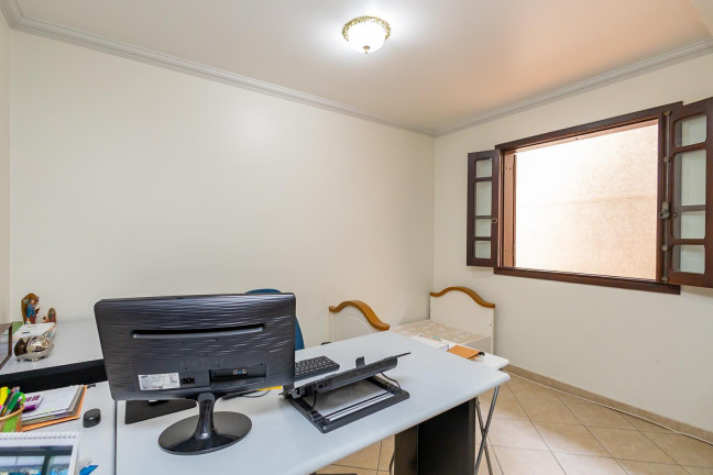 Imagem Casa com 4 Quartos à Venda, 300 m² em Boa Vista - Curitiba Imagem Casa com 4 Quartos à Venda, 300 m² em Boa Vista - Curitiba