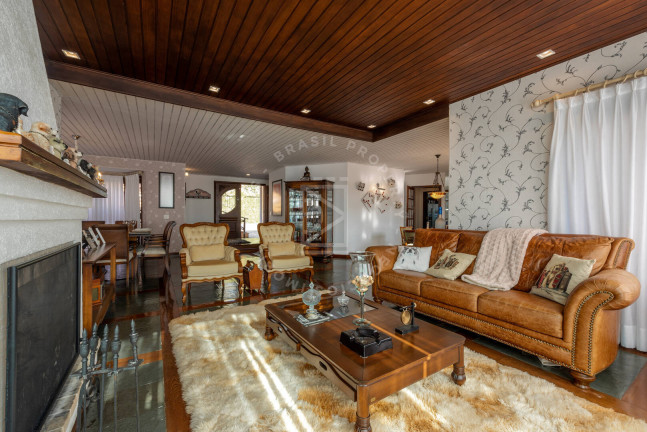 Imagem Casa com 5 Quartos à Venda, 1 m² em Jardim Manancial - Campos Do Jordão Imagem Casa com 5 Quartos à Venda, 1 m² em Jardim Manancial - Campos Do Jordão