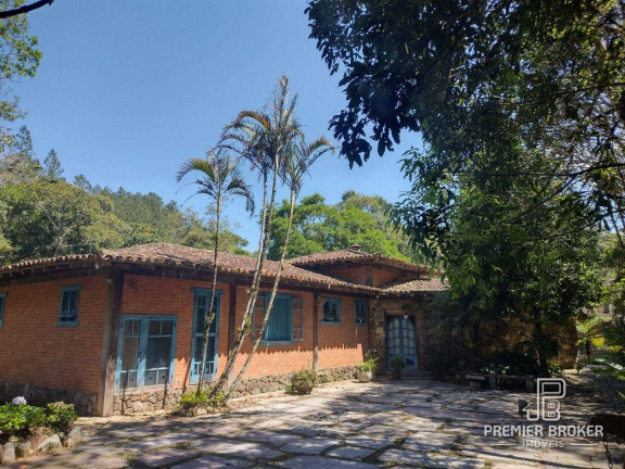 Imagem Casa com 4 Quartos à Venda, 370 m² em Albuquerque - Teresópolis Imagem Casa com 4 Quartos à Venda, 370 m² em Albuquerque - Teresópolis