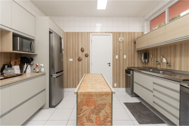 Imagem Casa com 3 Quartos à Venda, 300 m² em Morumbi - São Paulo Imagem Casa com 3 Quartos à Venda, 300 m² em Morumbi - São Paulo