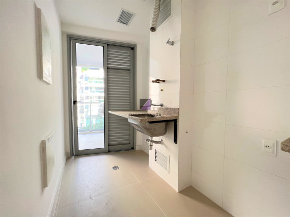 Imagem Imóvel com 3 Quartos à Venda, 102 m² em Botafogo - Rio De Janeiro Imagem Imóvel com 3 Quartos à Venda, 102 m² em Botafogo - Rio De Janeiro