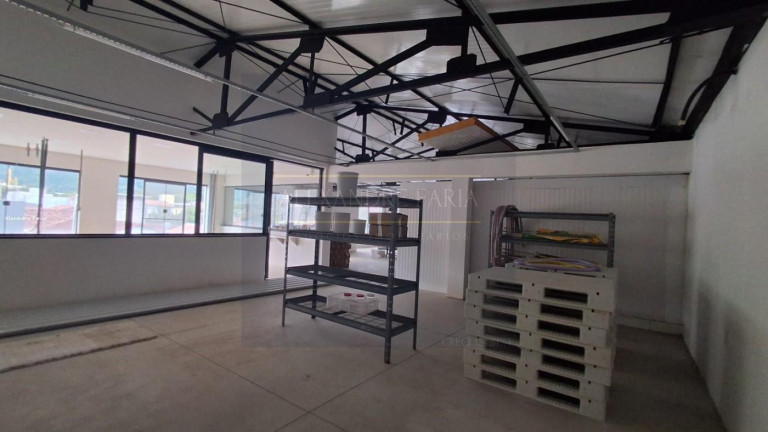 Imagem Imóvel Comercial para Alugar, 520 m² em Vila Amélia - São Sebastião