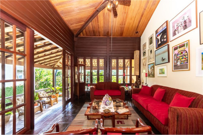 Imagem Casa com 3 Quartos à Venda, 1.110 m² em Granja Viana Ii - Cotia Imagem Casa com 3 Quartos à Venda, 1.110 m² em Granja Viana Ii - Cotia