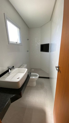 Imagem Casa com 3 Quartos à Venda, 150 m²