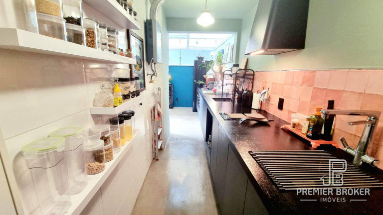 Imagem Apartamento com 1 Quarto à Venda, 68 m² em Várzea - Teresópolis Imagem Apartamento com 1 Quarto à Venda, 68 m² em Várzea - Teresópolis