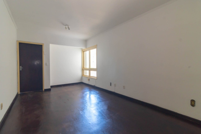 Imagem Imóvel com 2 Quartos à Venda, 88 m² em Cristal - Porto Alegre Imagem Imóvel com 2 Quartos à Venda, 88 m² em Cristal - Porto Alegre