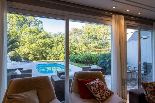 Imagem Imóvel com 4 Quartos à Venda, 219 m² em Belém Novo - Porto Alegre