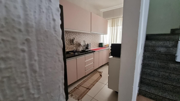 Imagem Casa com 2 Quartos à Venda, 110 m² em Ramos - Rio De Janeiro