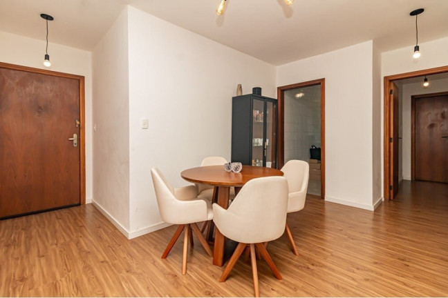Imagem Apartamento com 2 Quartos à Venda, 77 m² em Petrópolis - Porto Alegre