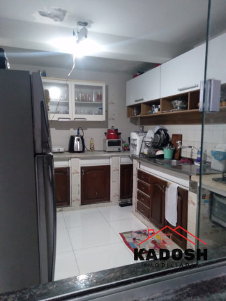 Imagem Casa com 3 Quartos à Venda, em Calumbi - Feira De Santana Imagem Casa com 3 Quartos à Venda, em Calumbi - Feira De Santana