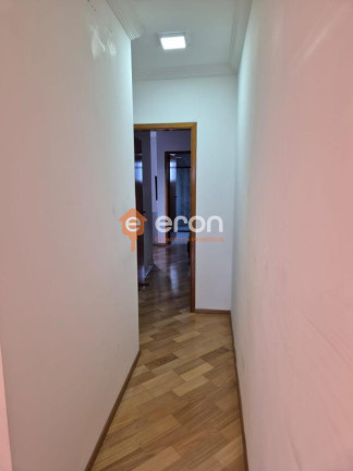 Imagem Casa com 3 Quartos à Venda, 219 m²