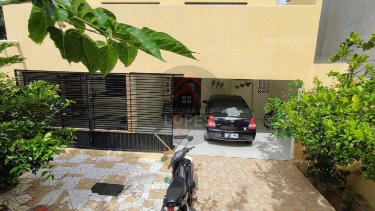 Casa com 3 Quartos à Venda, 200 m² em Pajuçara - Natal