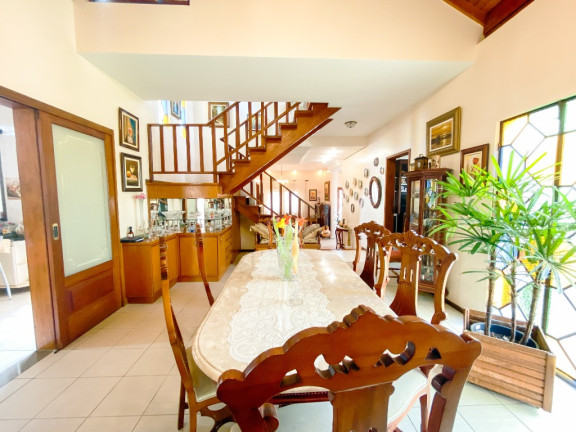 Imagem Casa com 4 Quartos à Venda, 249 m² em Coqueiros - Florianópolis