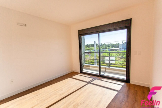 Imagem Casa com 3 Quartos à Venda, 162 m² em Campeche - Florianópolis Imagem Casa com 3 Quartos à Venda, 162 m² em Campeche - Florianópolis