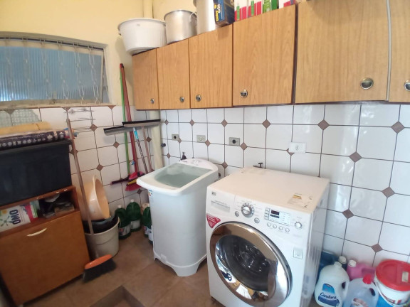 Imagem Sobrado com 9 Quartos à Venda, 456 m² em Cajuru - Curitiba