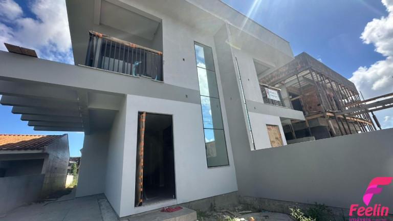 Imagem Casa com 3 Quartos à Venda, 147 m² em Carianos - Florianópolis Imagem Casa com 3 Quartos à Venda, 147 m² em Carianos - Florianópolis