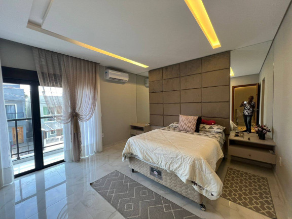 Imagem Casa com 3 Quartos à Venda, 240 m² em São João Do Rio Vermelho - Florianópolis