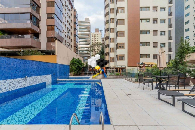 Imagem Apartamento com 4 Quartos à Venda, 266 m² em Petrópolis - Porto Alegre Imagem Apartamento com 4 Quartos à Venda, 266 m² em Petrópolis - Porto Alegre