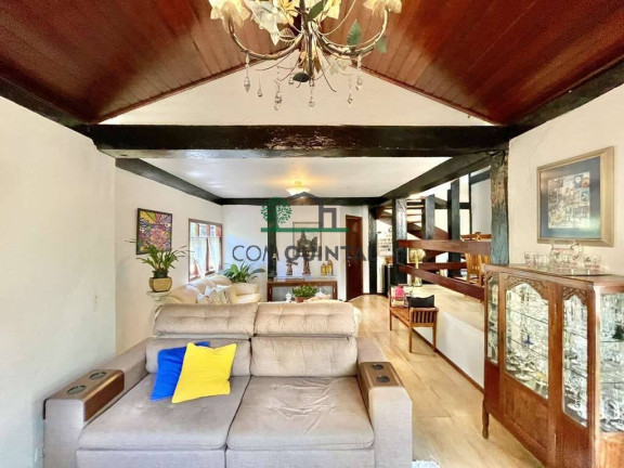Imagem Casa com 3 Quartos à Venda, 343 m² em Fazendinha - Carapicuíba