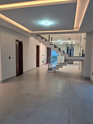 Imagem Casa com 4 Quartos para Alugar ou Temporada, 352 m² em Cajupiranga - Parnamirim Imagem Casa com 4 Quartos para Alugar ou Temporada, 352 m² em Cajupiranga - Parnamirim