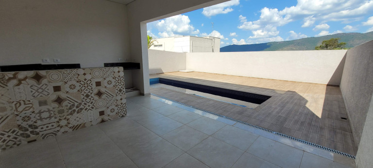 Imagem Casa com 4 Quartos à Venda, 290 m² em Jardim Do Lago - Atibaia Imagem Casa com 4 Quartos à Venda, 290 m² em Jardim Do Lago - Atibaia