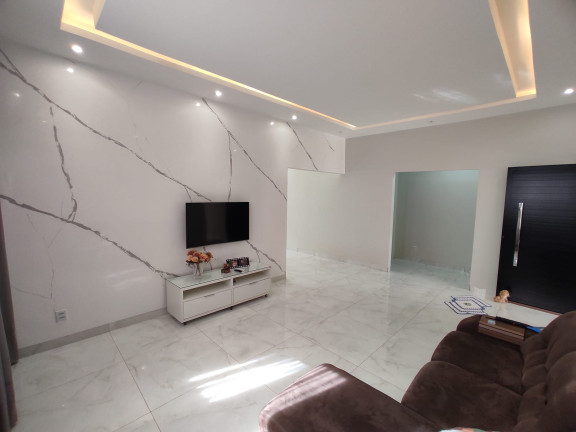 Imagem Imóvel com 
            	3             Quartos à Venda, 264 m² em 
            	Jardim Marista             - 
            	Trindade            