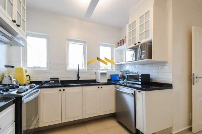 Imagem Apartamento com 4 Quartos à Venda, 246 m² em Pinheiros - São Paulo Imagem Apartamento com 4 Quartos à Venda, 246 m² em Pinheiros - São Paulo