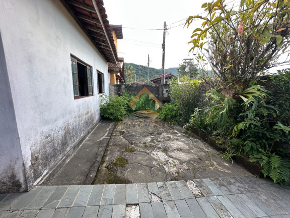 Casa com 4 Quartos à Venda, 360 m² em Mato Dentro - Ubatuba