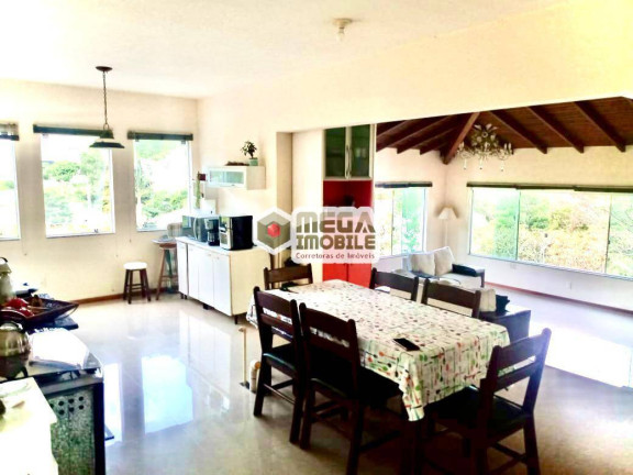 Imagem Casa com 4 Quartos à Venda, 225 m² em Trindade - Florianópolis
