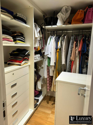 Imagem Apartamento com 2 Quartos à Venda, 212 m² em Vila Nova Conceição - São Paulo Imagem Apartamento com 2 Quartos à Venda, 212 m² em Vila Nova Conceição - São Paulo