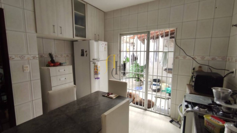 Imagem Casa com 6 Quartos à Venda, 600 m² em Caixa D'água - Lauro De Freitas Imagem Casa com 6 Quartos à Venda, 600 m² em Caixa D'água - Lauro De Freitas