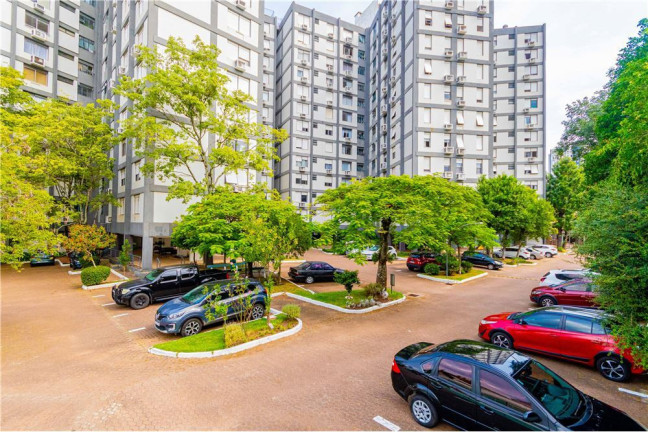 Imagem Imóvel com 2 Quartos à Venda, em Boa Vista - Porto Alegre Imagem Imóvel com 2 Quartos à Venda, em Boa Vista - Porto Alegre