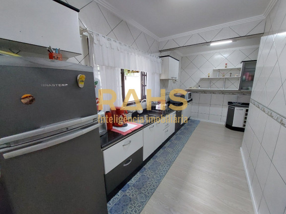 Imagem Casa com 4 Quartos à Venda, 175 m² em Vila Nova - Joinville Imagem Casa com 4 Quartos à Venda, 175 m² em Vila Nova - Joinville