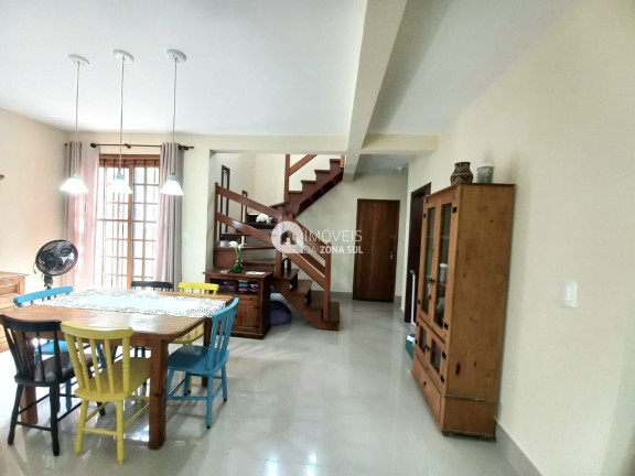 Imagem Casa com 4 Quartos à Venda, 170 m² Imagem Casa com 4 Quartos à Venda, 170 m²
