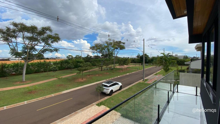 Imagem Sobrado com 5 Quartos à Venda, 256 m² em Residencial Alphaville Iii - Campo Grande