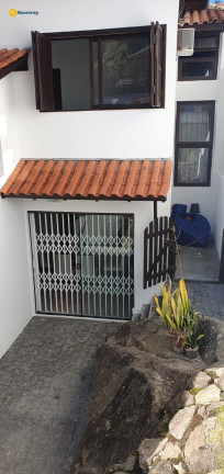 Imagem Casa com 3 Quartos à Venda, 304 m² em Trindade - Florianópolis Imagem Casa com 3 Quartos à Venda, 304 m² em Trindade - Florianópolis