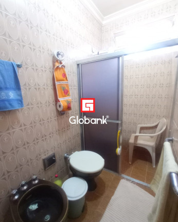 Imagem Casa com 3 Quartos à Venda, 300 m² em Sagrada Familia - Montes Claros Imagem Casa com 3 Quartos à Venda, 300 m² em Sagrada Familia - Montes Claros